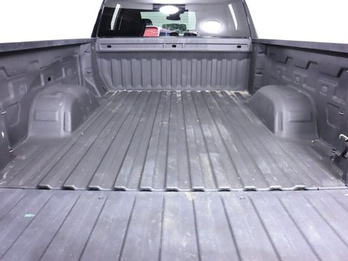 Used 2023 Chevrolet Silverado 1500 LT AWD/4WD image 32