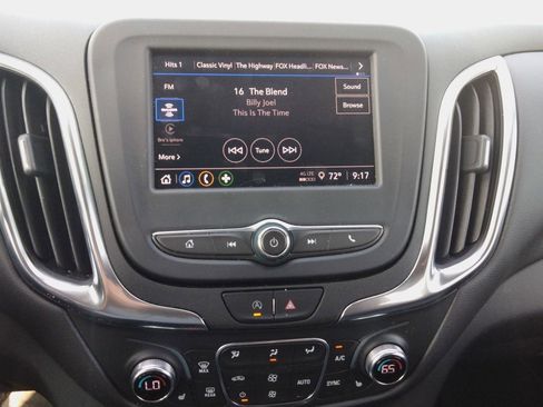Used 2022 Chevrolet Equinox LT image 17
