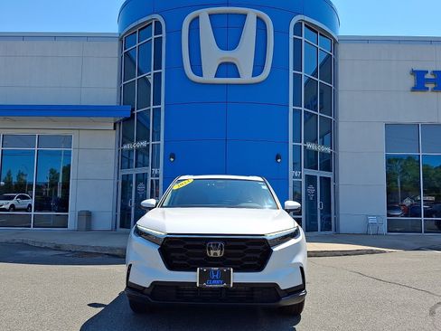 Used 2023 Honda CR-V EX image 2