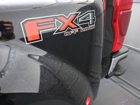 Used 2022 Ford F350 XLT w/ XLT Premium Package image 23