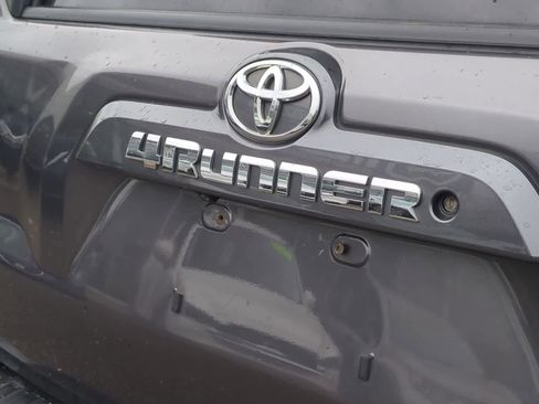 Used 2014 Toyota 4Runner SR5 AWD/4WD image 12