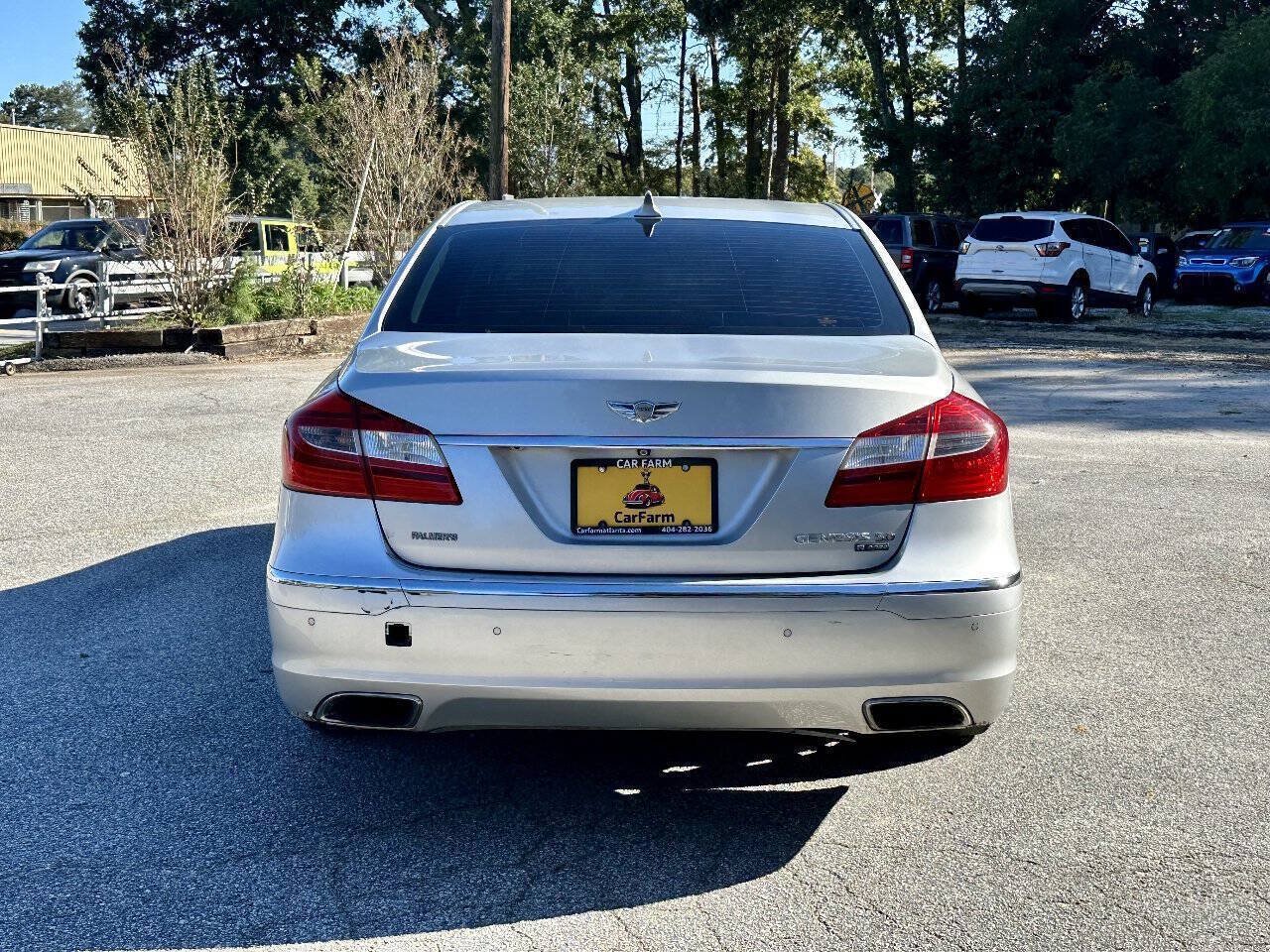 Used 2012 Hyundai Genesis 5.0 R-Spec RWD image 6