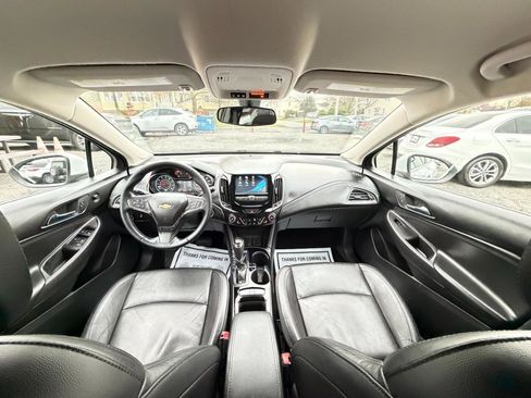 Used 2017 Chevrolet Cruze Premier FWD image 27