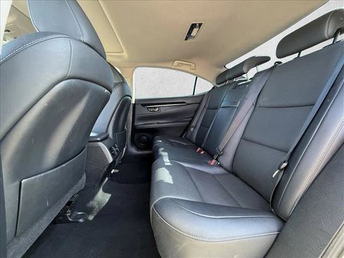 Used 2018 Lexus ES 350 w/ Accessory Package FWD image 21