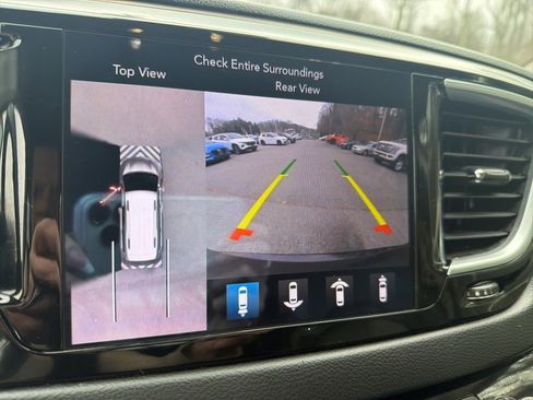 Used 2018 Chrysler Pacifica Touring-L Plus w/ Advanced Safetytec Group image 12