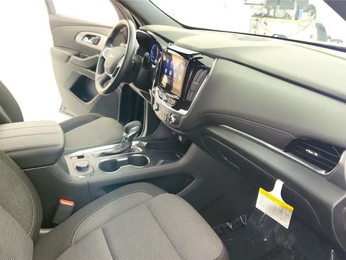 Used 2023 Chevrolet Traverse LT w/ Rear Camera Mirror Package AWD/4WD image 30