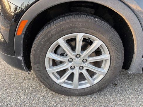 Certified 2023 Cadillac XT4 Luxury w/ Cold Weather Package image 6