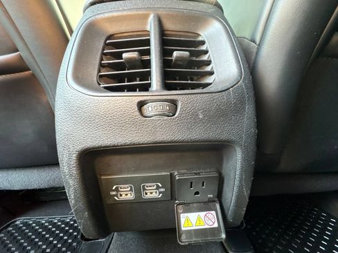 Used 2021 Jeep Cherokee Trailhawk w/ Sun, Sound & Nav Group AWD/4WD image 30