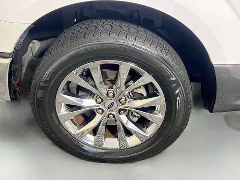 Used 2016 Ford F150 XLT w/ Equipment Group 302A Luxury RWD image 13