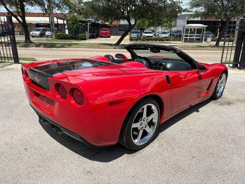 Used 2007 Chevrolet Corvette Convertible w/ Preferred Equipment Group RWD image 9