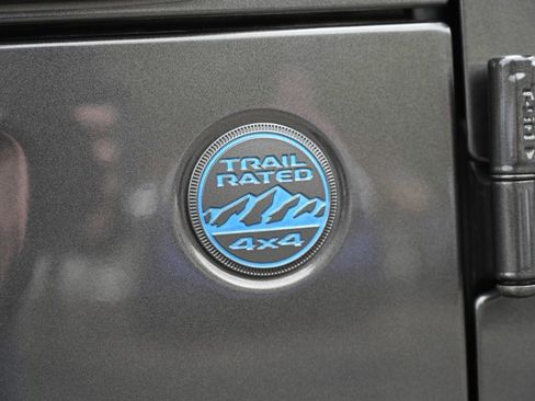 Used 2024 Jeep Wrangler Unlimited AWD/4WD image 13