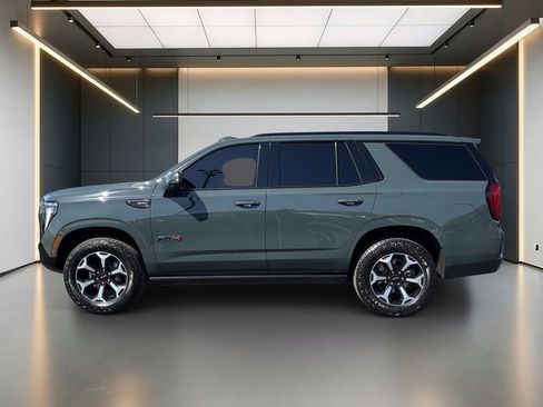 Certified 2025 GMC Yukon AT4 w/ AT4 Premium Package AWD/4WD image 2
