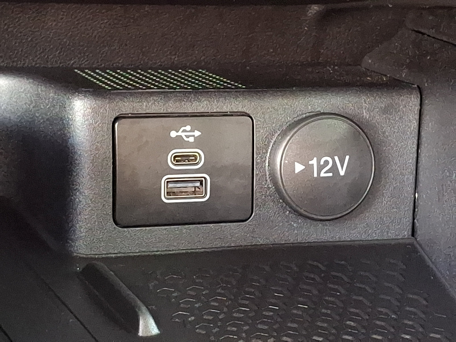 Used 2024 Ford Bronco Sport Outer Banks w/ Tech Package AWD/4WD image 22