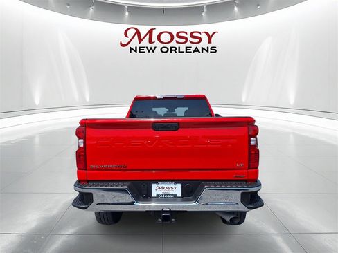 Used 2024 Chevrolet Silverado 2500 LT image 6