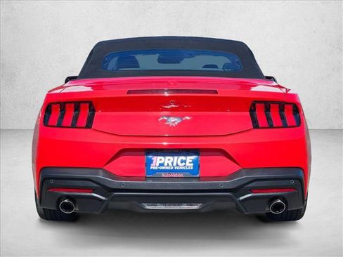 Used 2024 Ford Mustang Convertible image 6