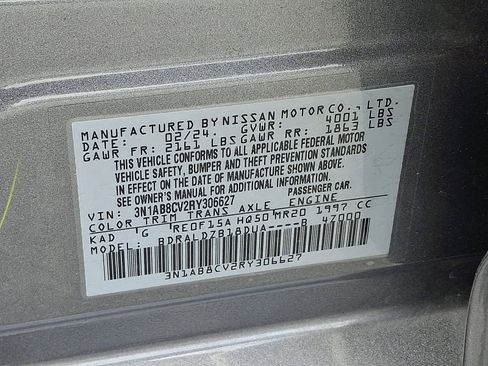 Used 2024 Nissan Sentra SV FWD image 27