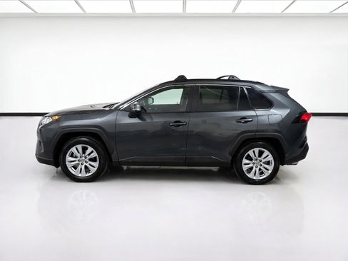 Used 2021 Toyota RAV4 XLE w/ Carpet Mat Package (TMS) FWD image 22