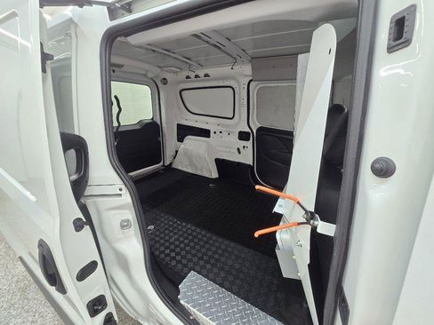 Used 2019 RAM ProMaster City Tradesman SLT FWD image 15