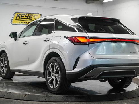 Used 2024 Lexus RX 350 FWD w/ Technology Package image 4