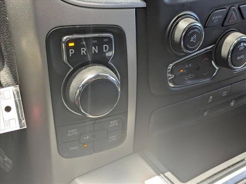 Used 2019 RAM 1500 Big Horn AWD/4WD image 10