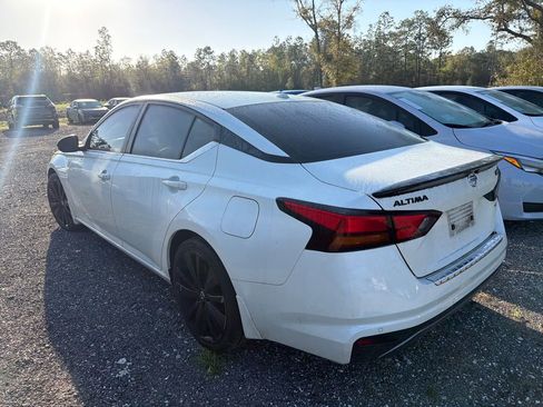 Used 2022 Nissan Altima 2.5 SR w/ Midnight Edition Package image 7