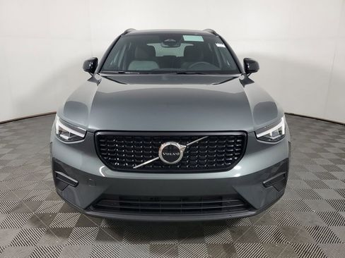 New 2026 Volvo XC40 B5 Core image 2