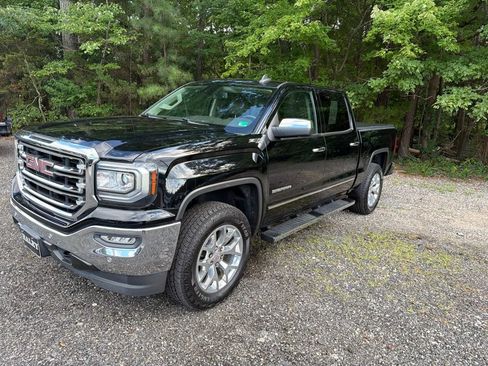 Used 2018 GMC Sierra 1500 SLT w/ SLT Premium Package AWD/4WD image 2