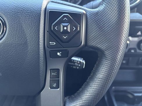 Used 2020 Toyota Tacoma TRD Sport image 17