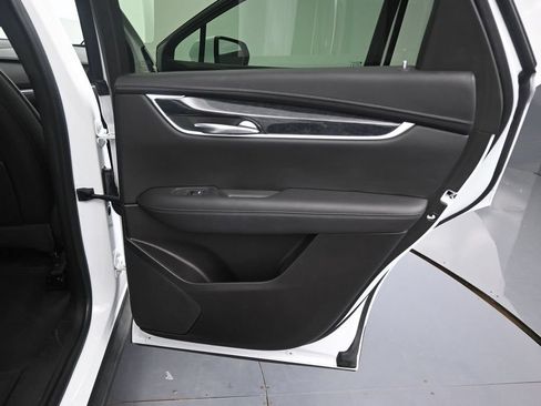 Used 2021 Cadillac XT5 Premium Luxury AWD/4WD image 21