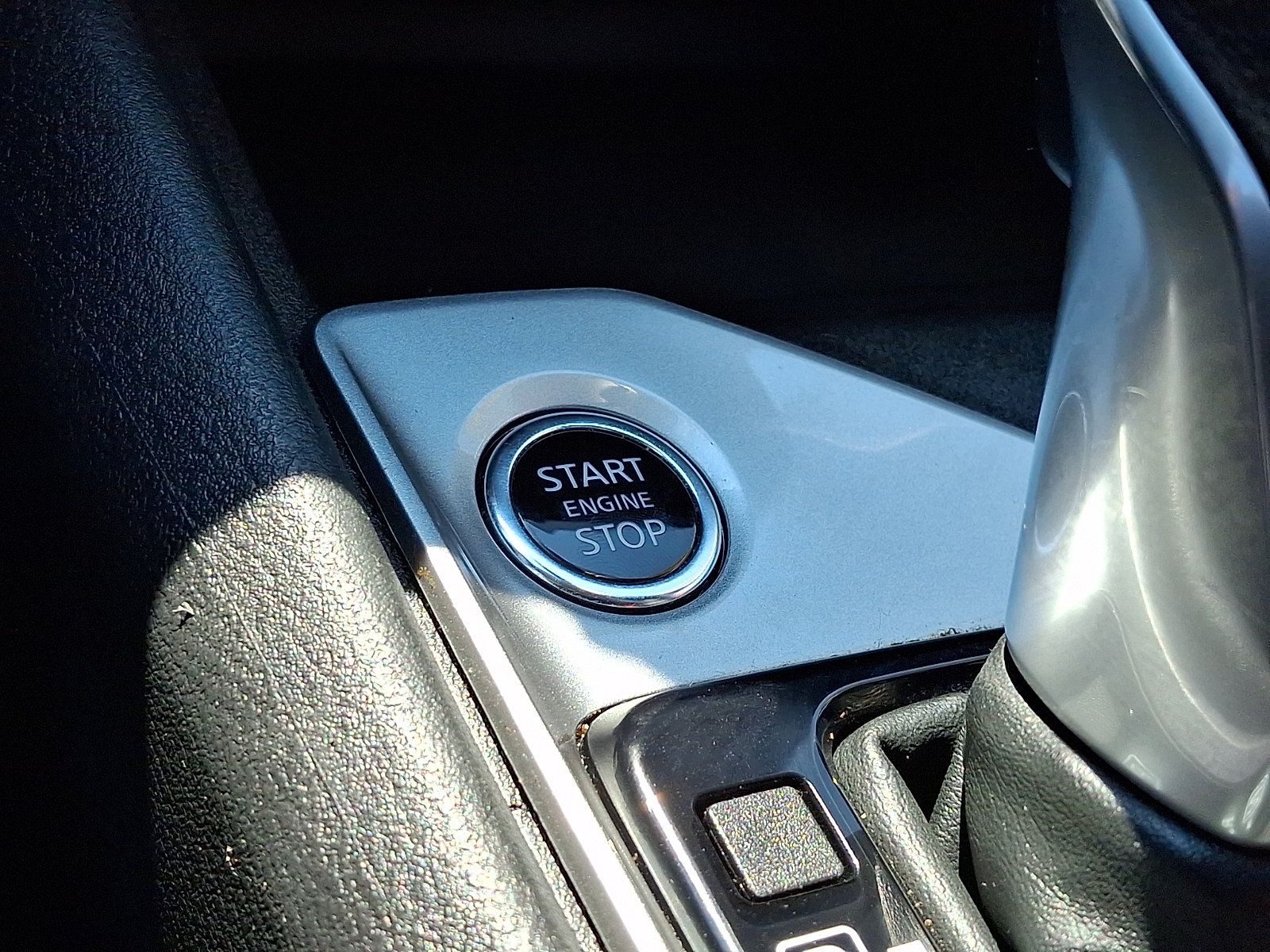 Used 2025 Nissan Altima 2.5 SV FWD image 25