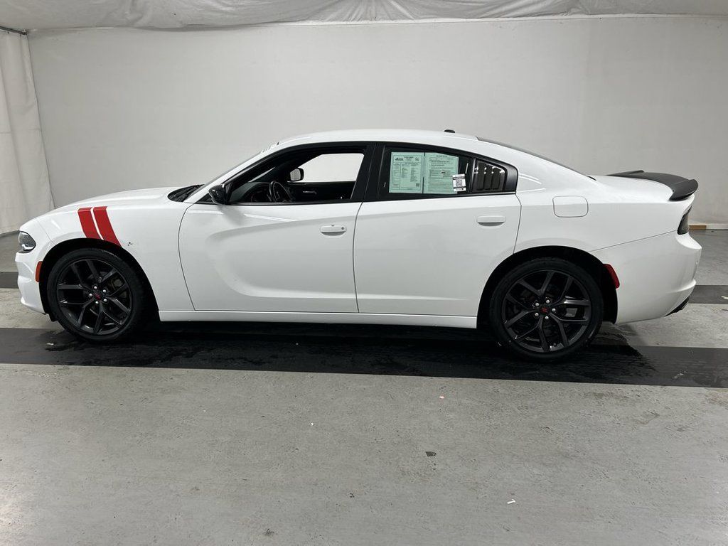 Used 2022 Dodge Charger SXT w/ Blacktop Package RWD image 6