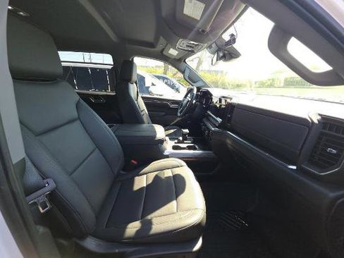 Used 2024 Chevrolet Silverado 1500 LTZ image 7