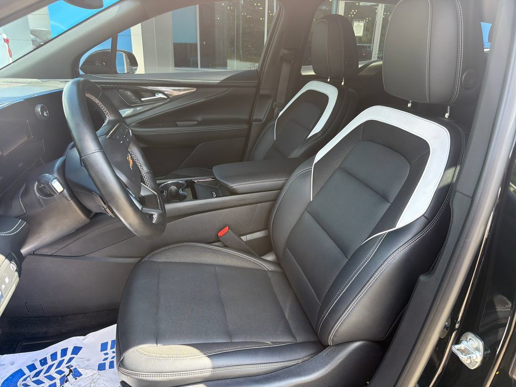 Certified 2024 Chevrolet Blazer EV LT AWD/4WD image 9