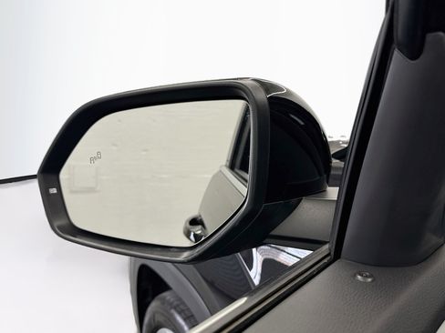 Used 2023 Volkswagen Atlas Cross Sport SE FWD image 16