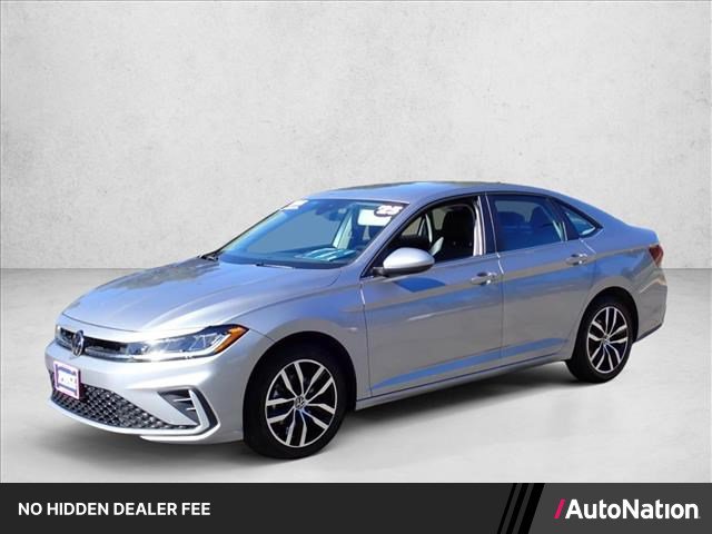 Used 2025 Volkswagen Jetta SE FWD image 1