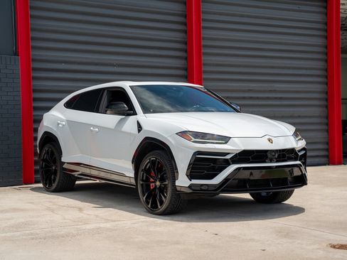 Used 2022 Lamborghini Urus AWD/4WD image 6