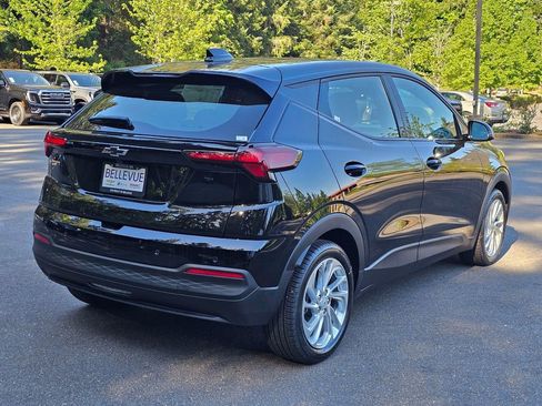 New 2027 Chevrolet Bolt LT w/ Comfort Package FWD image 5