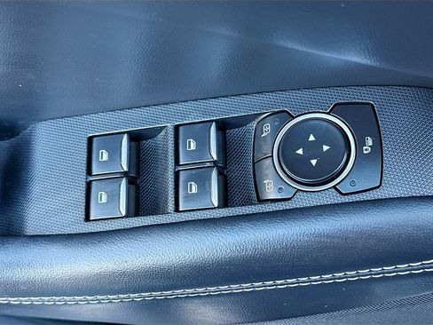 Used 2022 Ford Mustang Mach-E Select image 25