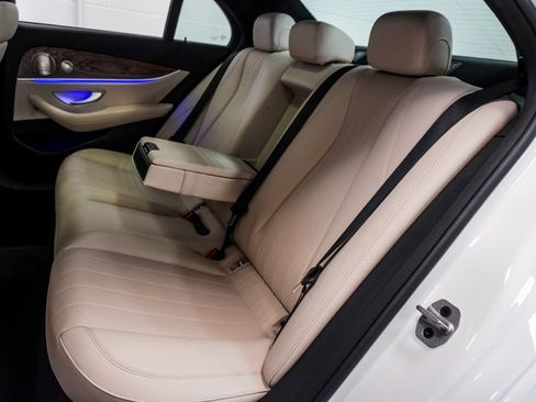 Used 2023 Mercedes-Benz E 350 4MATIC Sedan w/ Premium Package image 9