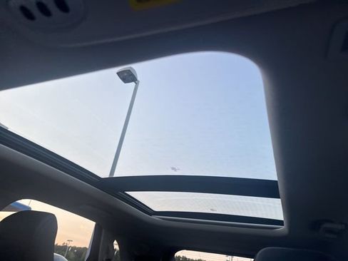 Used 2022 Ford Edge Titanium AWD/4WD image 26