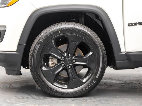 Used 2018 Jeep Compass Latitude image 45