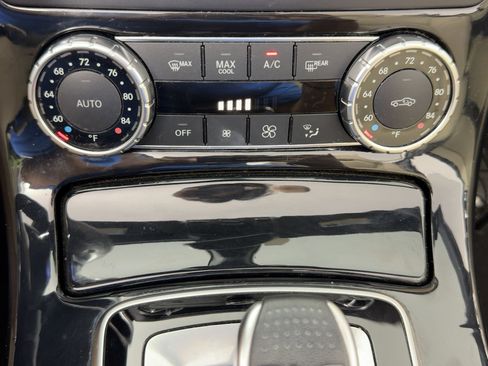 Used 2020 Mercedes-Benz SLC 300 image 15