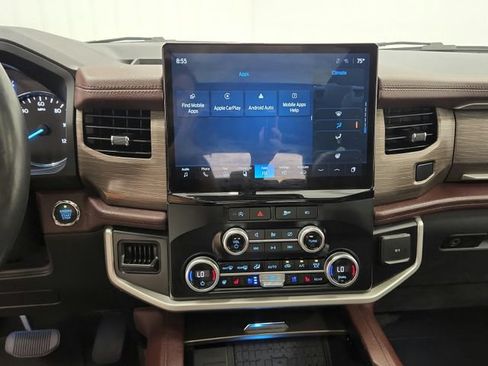 Used 2024 Ford Expedition Limited AWD/4WD image 25