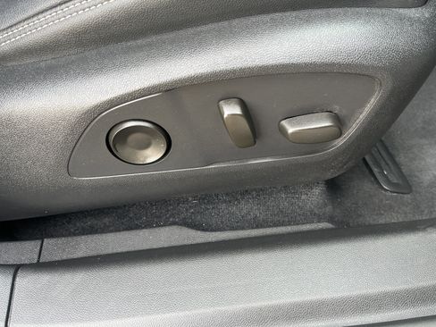 Used 2024 Chevrolet Blazer EV LT image 17