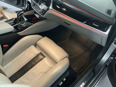 Used 2018 BMW M5 w/ Executive Package image 18