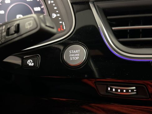 Used 2017 Audi Q7 3.0T Prestige image 24