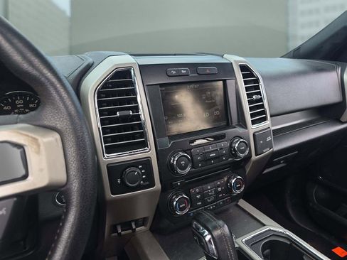 Used 2015 Ford F150 Lariat image 9