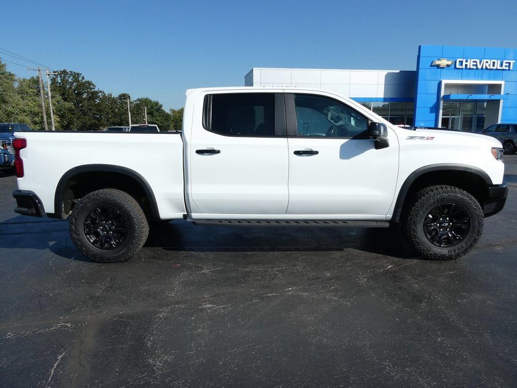 Used 2022 Chevrolet Silverado 1500 ZR2 w/ Technology Package AWD/4WD image 5