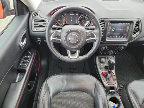 Used 2018 Jeep Compass Trailhawk w/ Navigation Group image 14