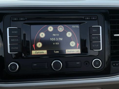 Used 2014 Volkswagen Beetle TDI FWD image 20